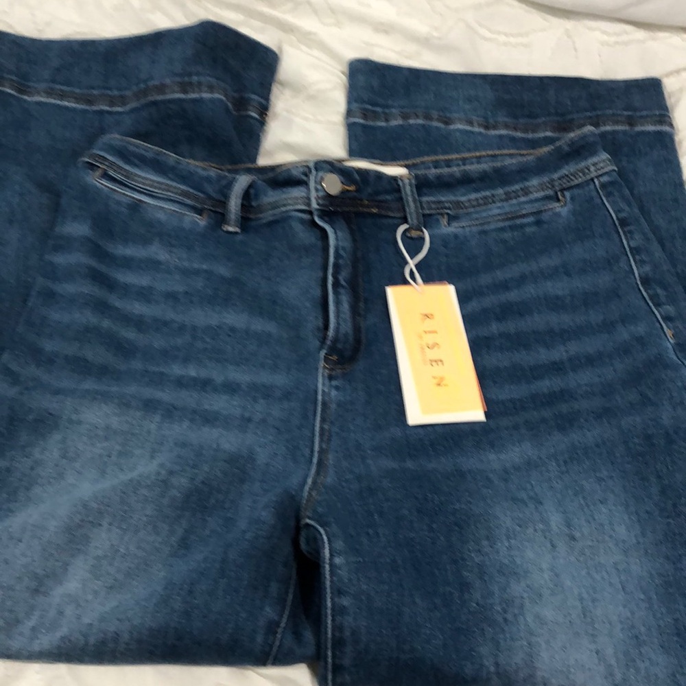 Risen Ankle Jeans